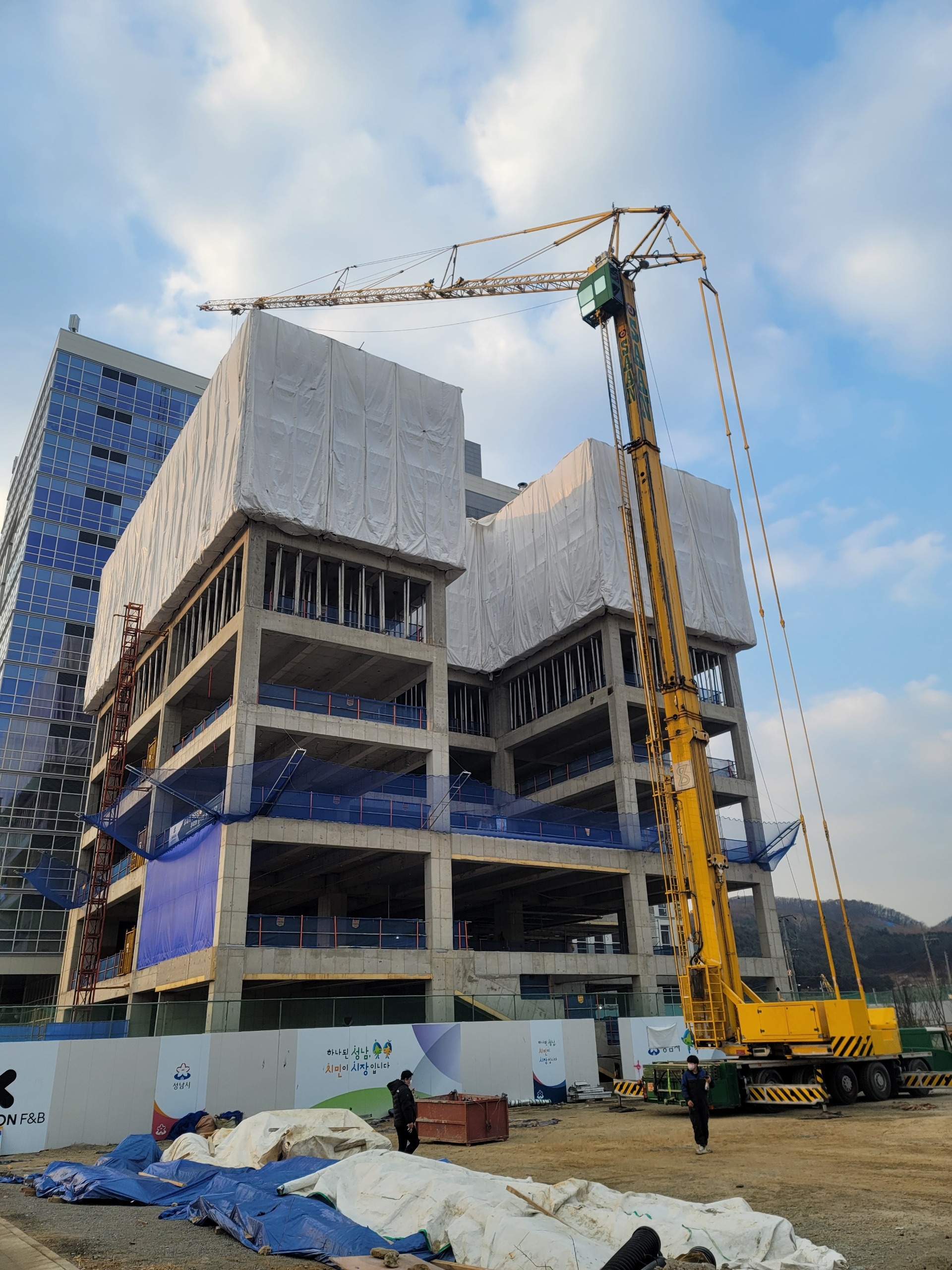 현장 작업사진 – 에이스이동타워-ACE MOBILE TOWER CRANE